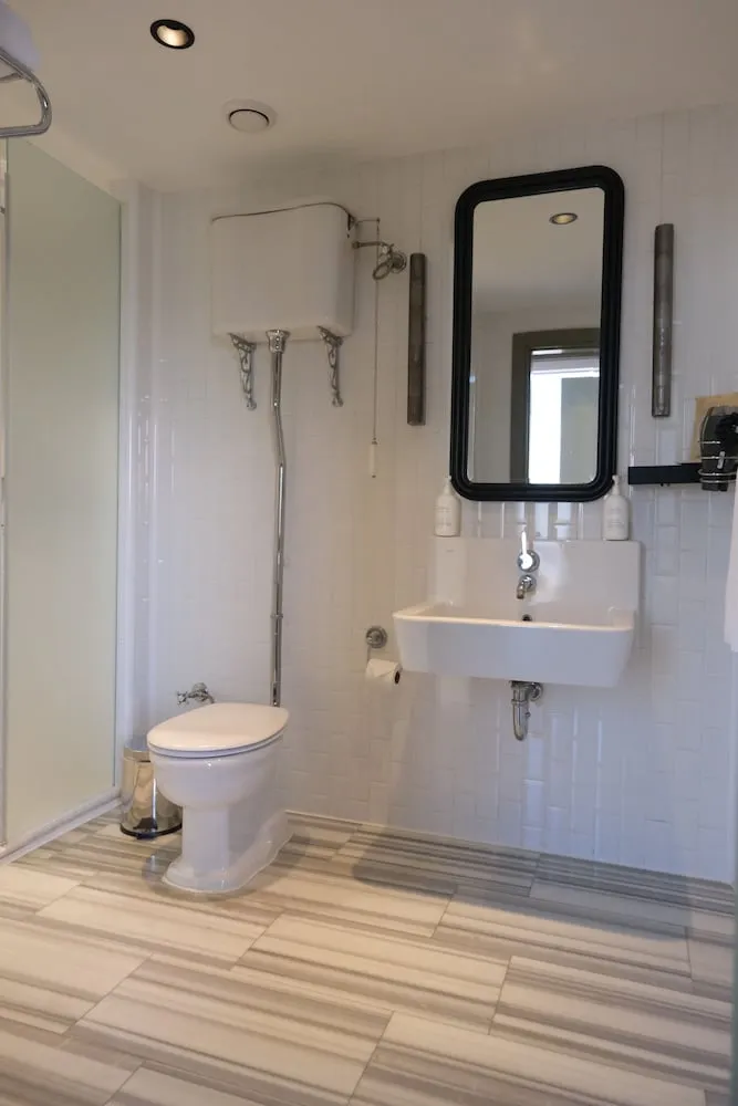 Deluxe Üç Kişilik Oda, Şehir Manzaralı
