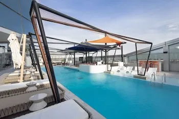 SO/ Uptown Dubai