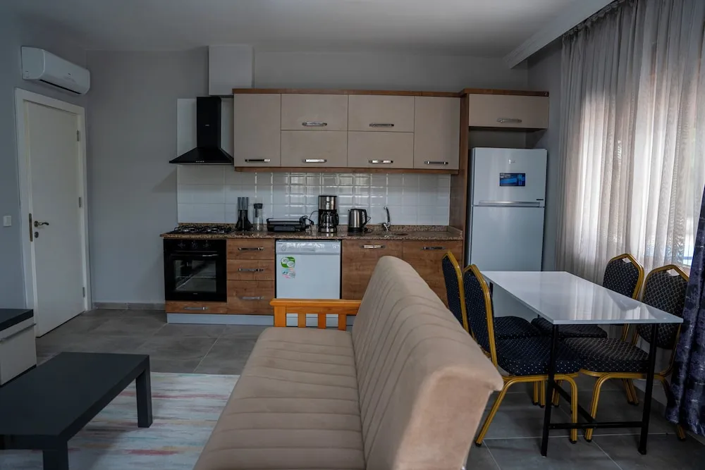 Comfort Apart Daire, Bahçe Manzaralı
