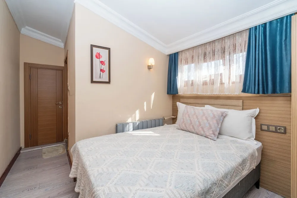 Standard Büyük Yataklı Tek Kişilik Oda, 1 Çift Kişilik Yatak, Şehir Manzaralı