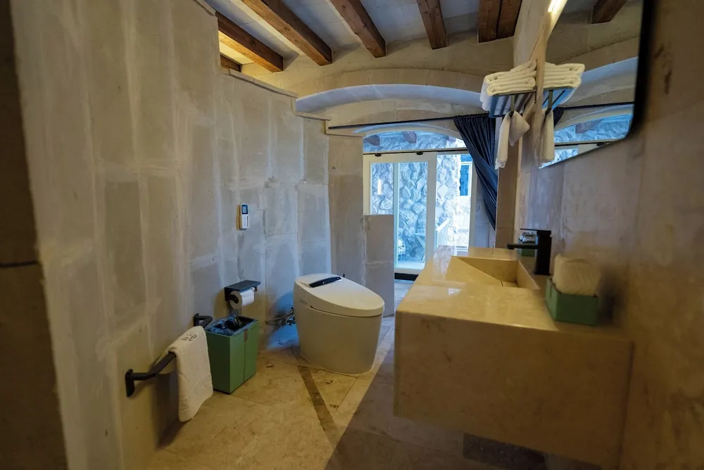 Design Tek Büyük Yataklı Oda, Vadi Manzaralı