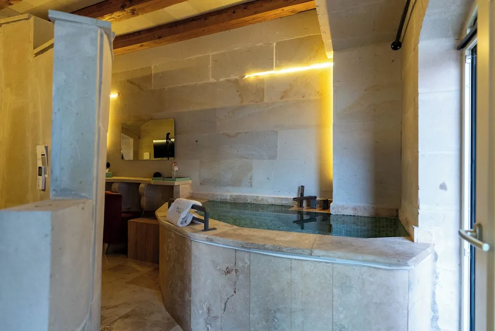 Design Tek Büyük Yataklı Oda, Vadi Manzaralı