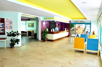 Çınar Family Suite Hotel