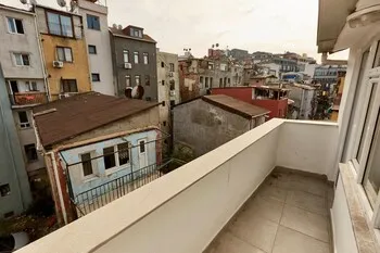 Taksim Holiday Inn Suite