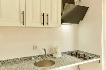 Taksim Holiday Inn Suite
