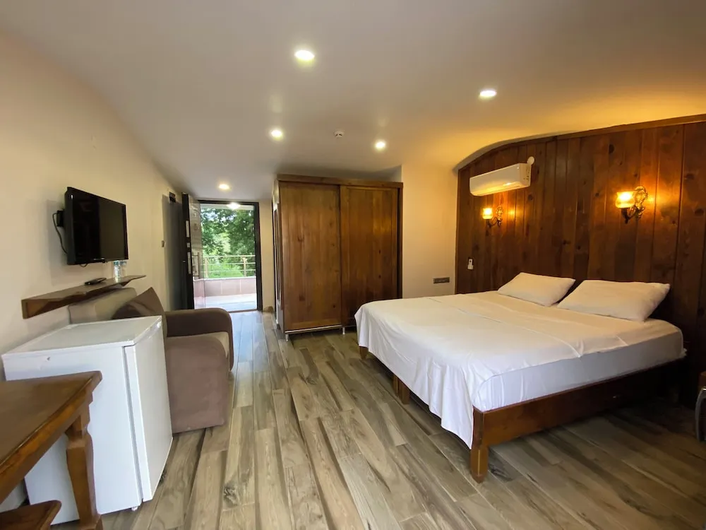 Deluxe Üç Kişilik Oda, Balkon