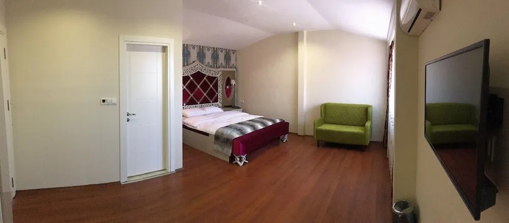 Standard Üç Kişilik Oda, Şehir Manzaralı