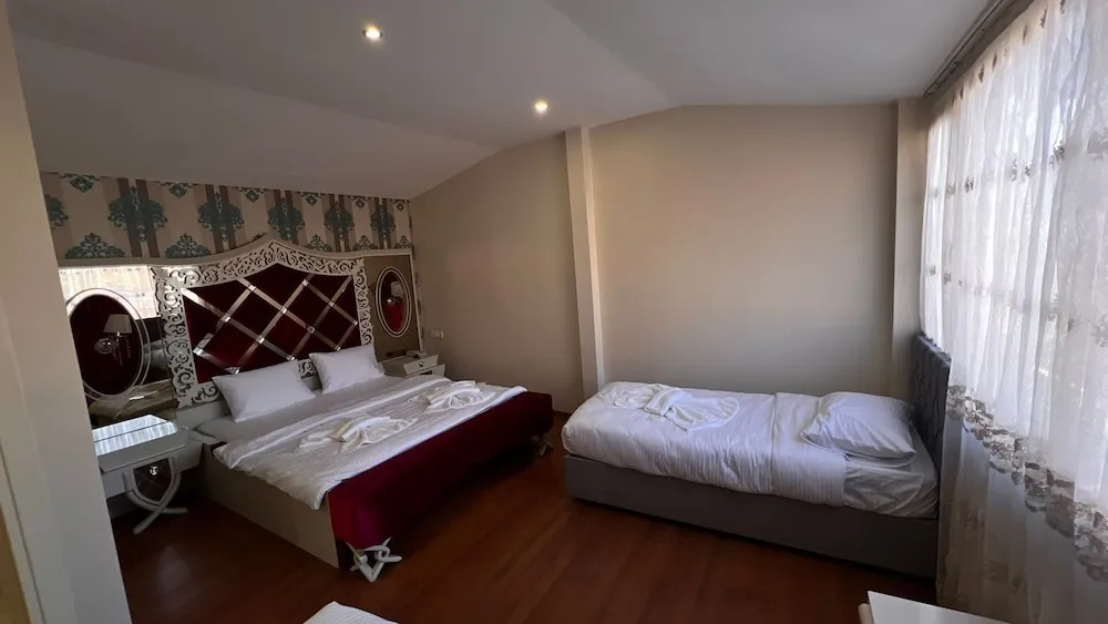 Standard Üç Kişilik Oda, Şehir Manzaralı
