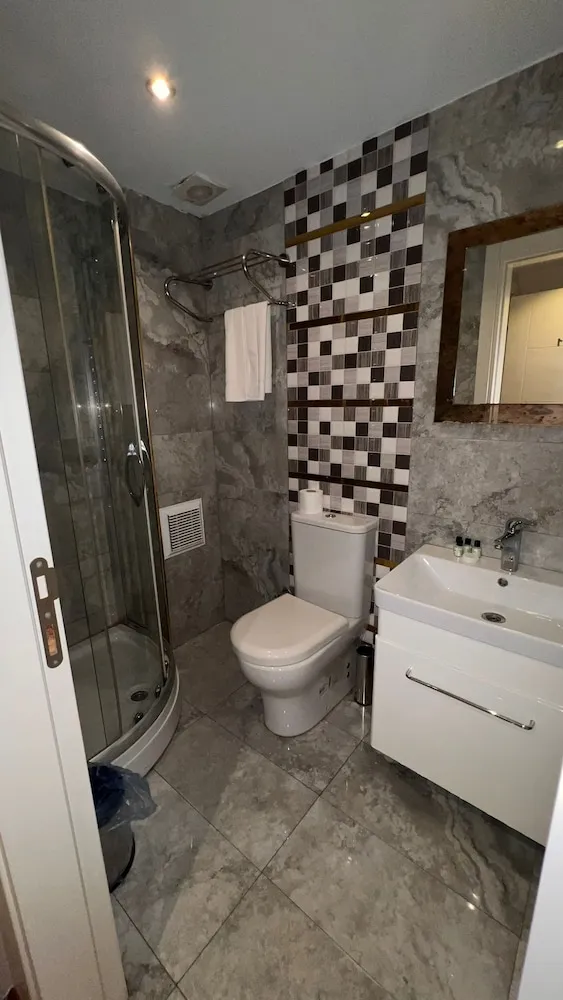 Standard Dört Kişilik Oda, Şehir Manzaralı