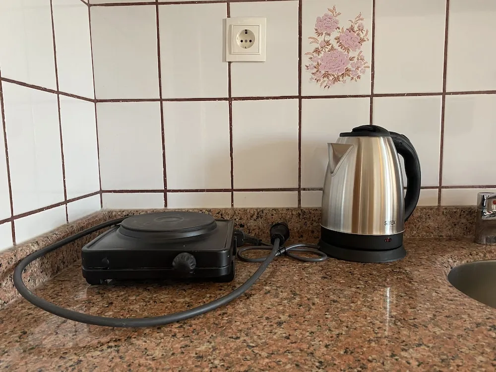 DENIZ VE SEHIR MANZARALI STUDYO DAIRE