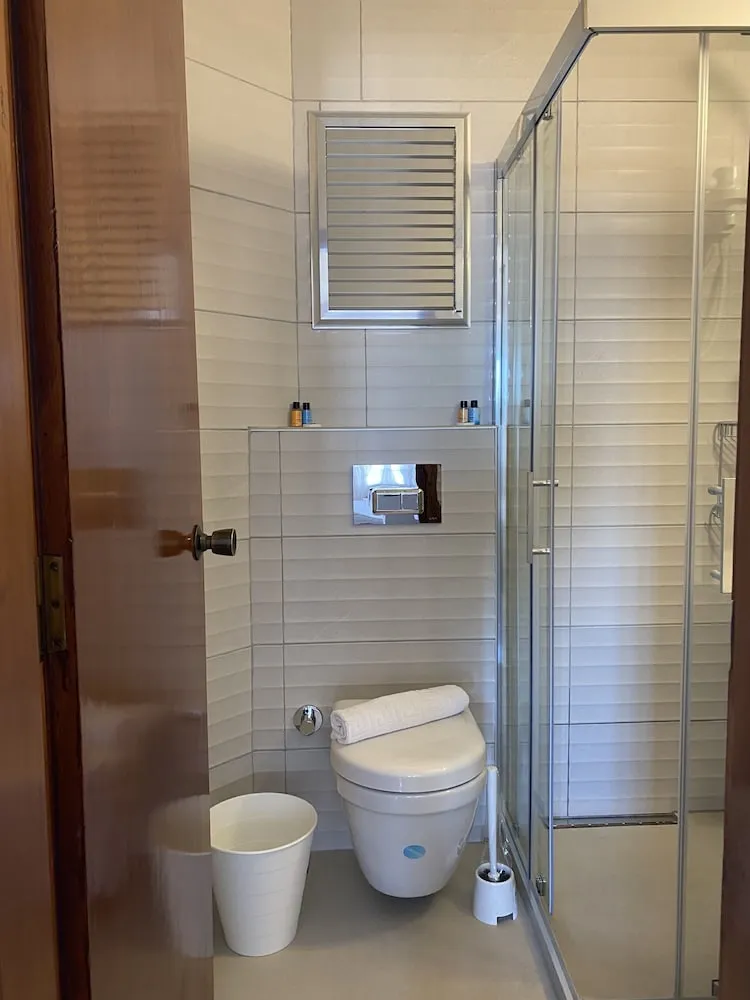 DENIZ VE SEHIR MANZARALI STUDYO DAIRE