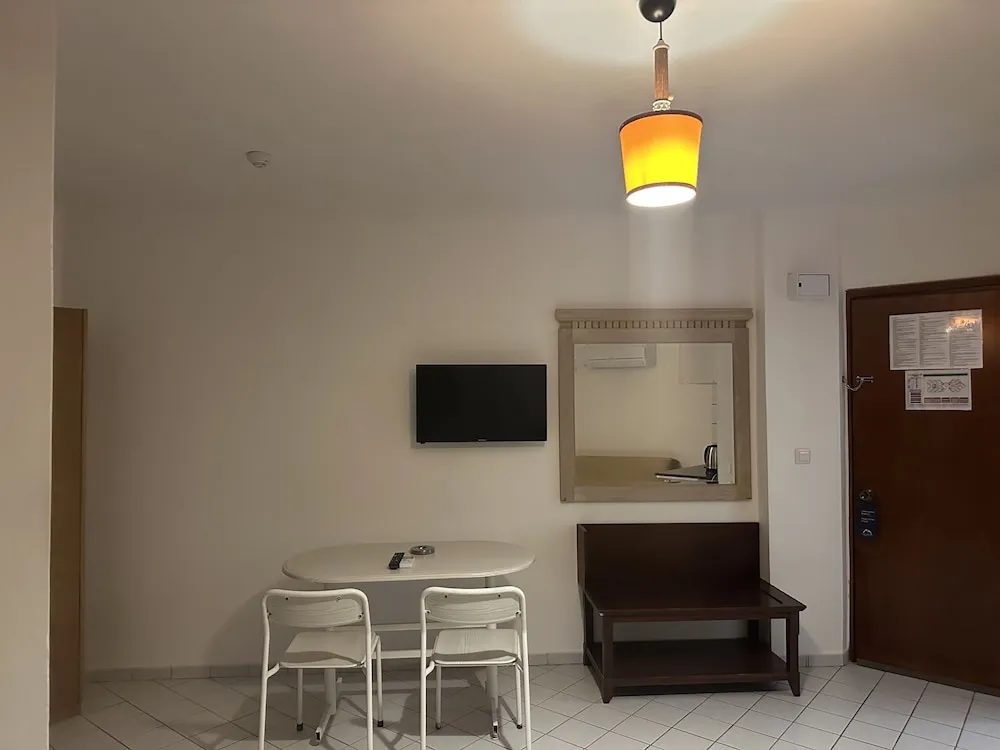 DENIZ, DAG, SEHIR MANZARALI 1+1 APART