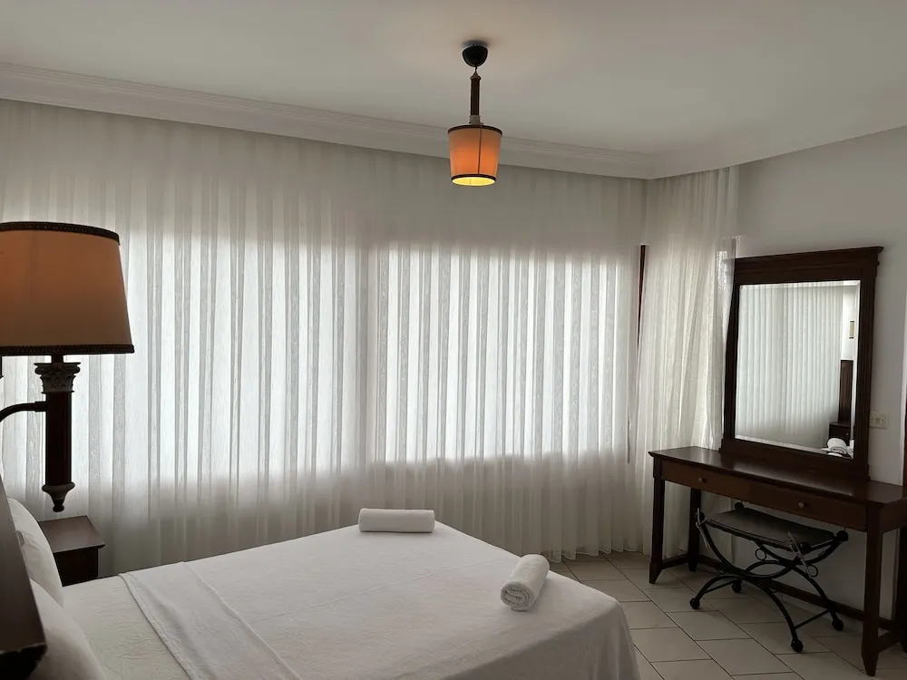 DENIZ, DAG, SEHIR MANZARALI 1+1 APART