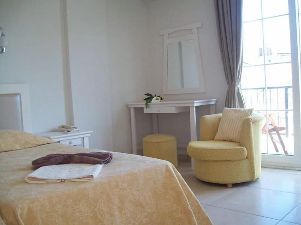 Standard Tek Büyük veya İki Ayrı Yataklı Oda