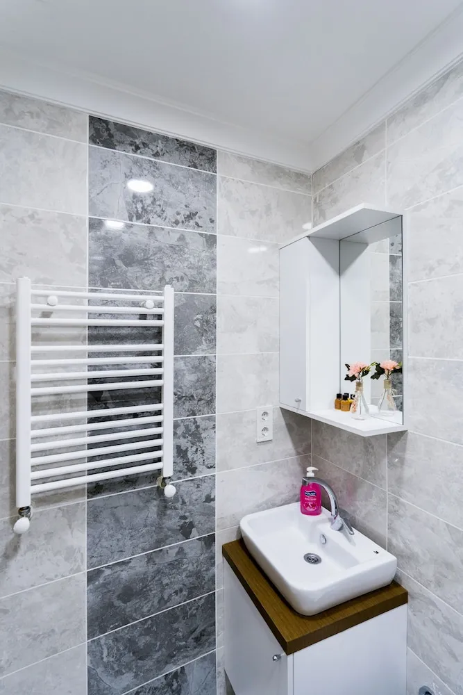 Economy Room, 1 Bedroom, Basement Floor