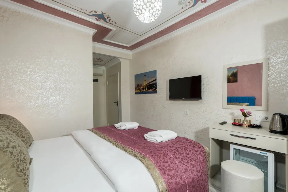 Economy Room, 1 Bedroom, Basement Floor