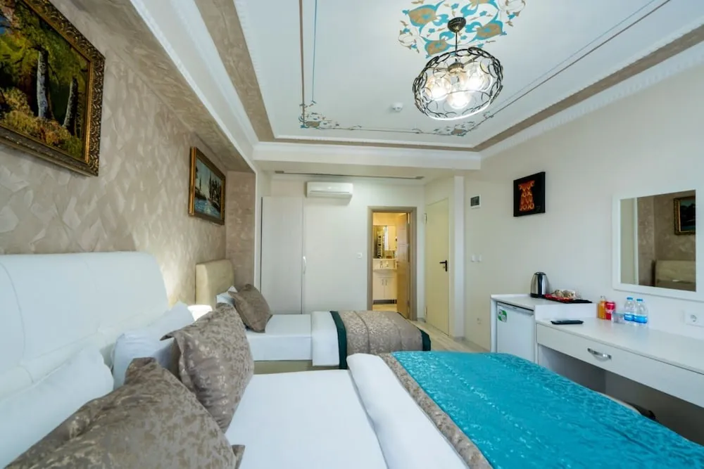 Family Üç Kişilik Oda