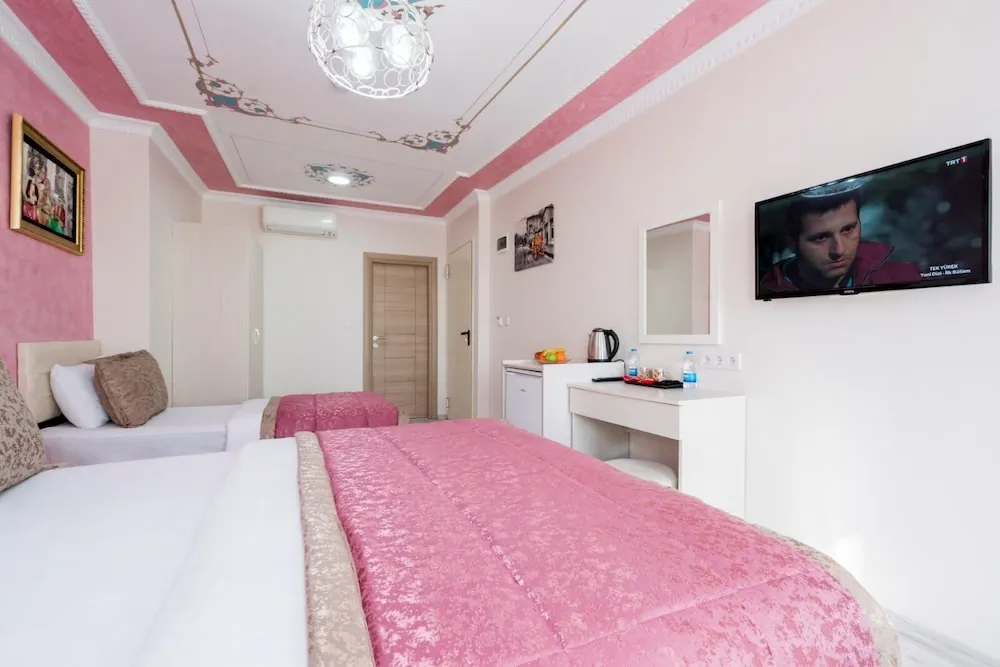 Family Üç Kişilik Oda