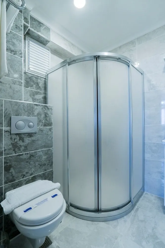 Family Üç Kişilik Oda