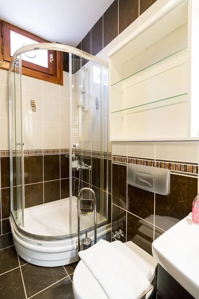 İki Ayrı Yataklı Oda, 2 Yatak Odası