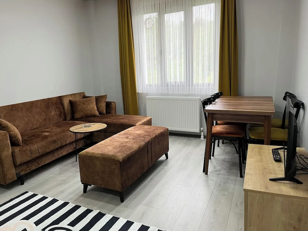 Superior Apart Daire, 1 Büyük (Queen) Boy Yatak ve Çekyat, Sigara İçilebilir, Dağ Manzaralı