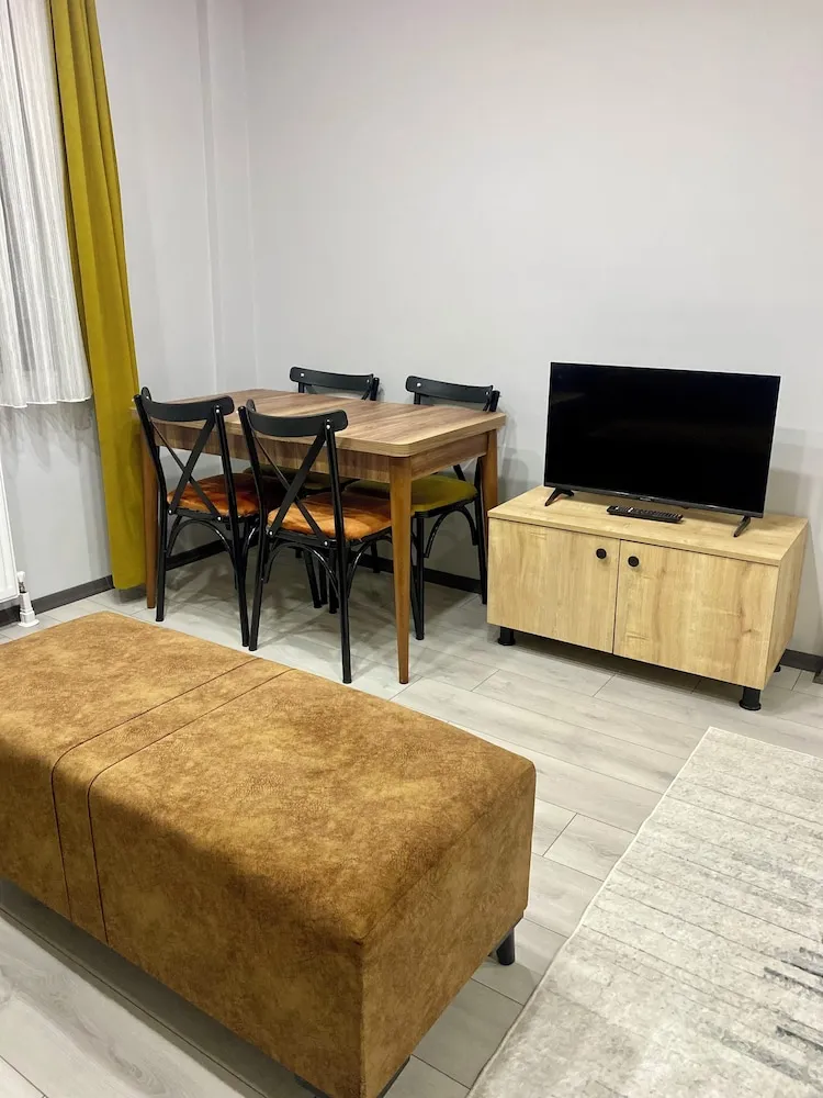 Superior Apart Daire, 1 Büyük (Queen) Boy Yatak ve Çekyat, Sigara İçilebilir, Dağ Manzaralı