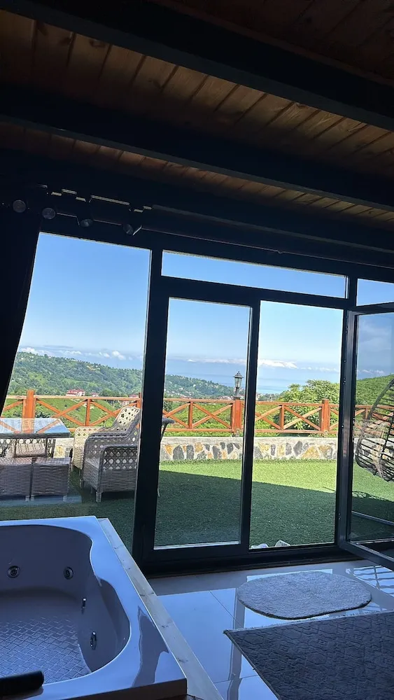 Basic Bungalov, Deniz Manzaralı