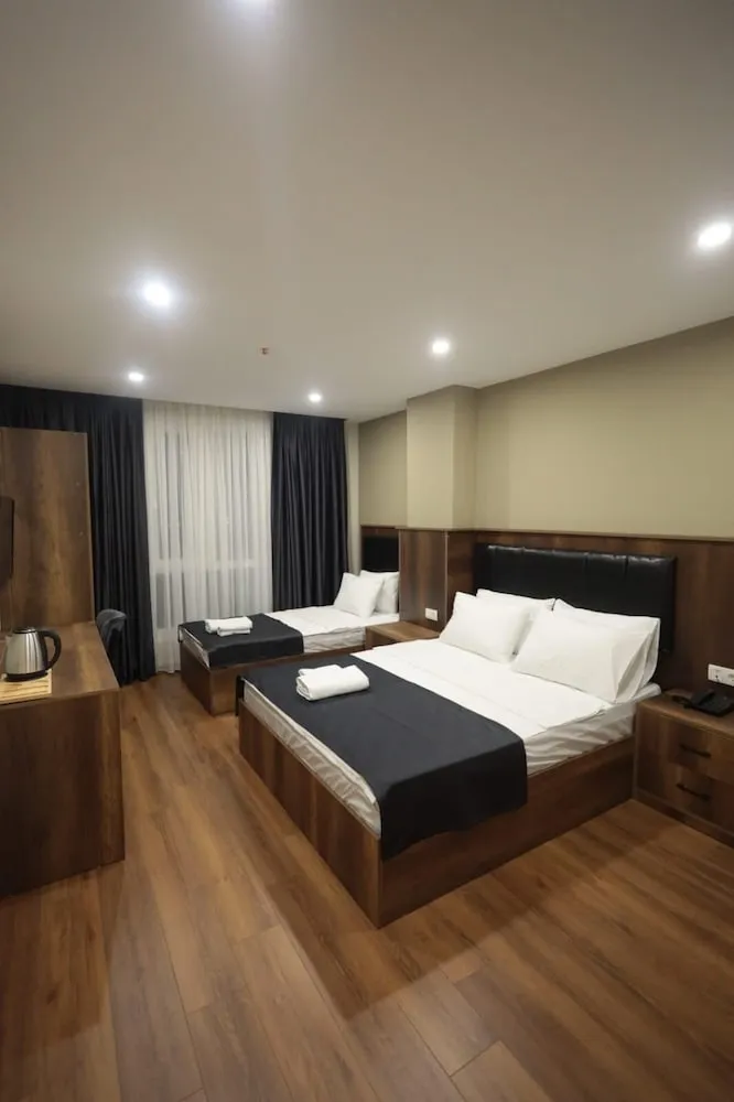 Deluxe Üç Kişilik Oda, Şehir Manzaralı