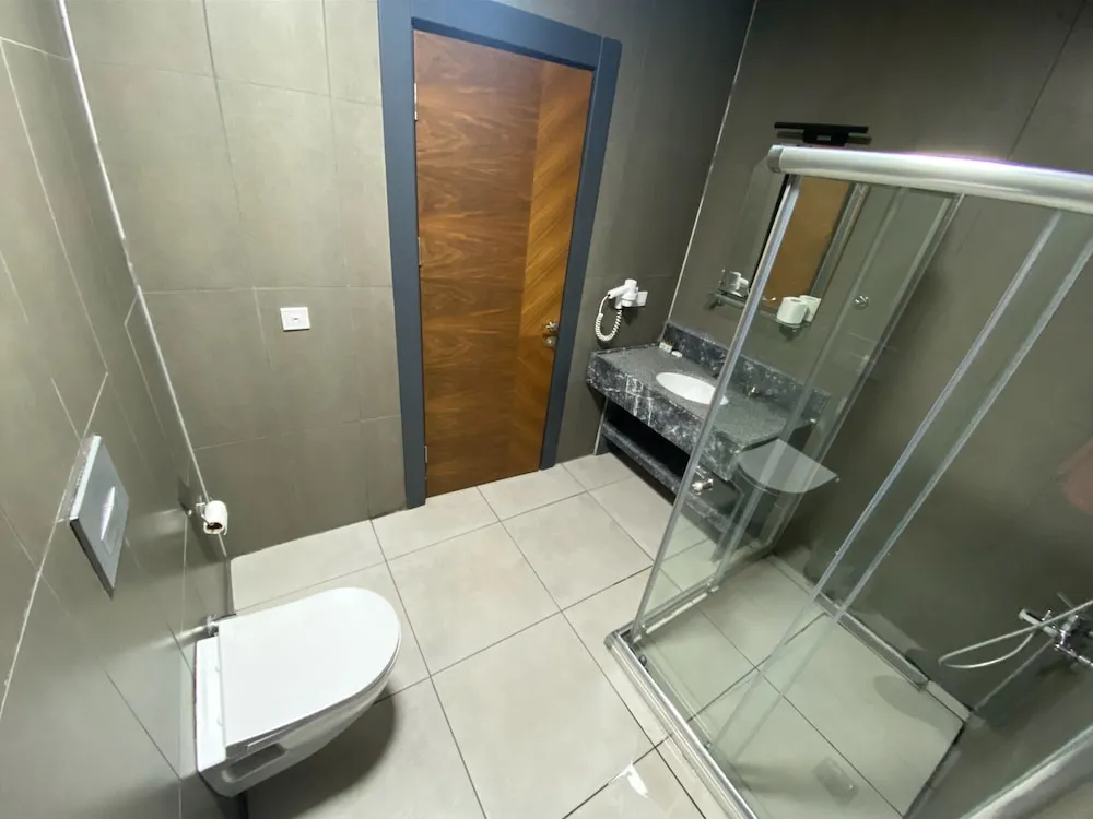 Büyük Yataklı Tek Kişilik Oda, Balkon, Nehir Manzaralı