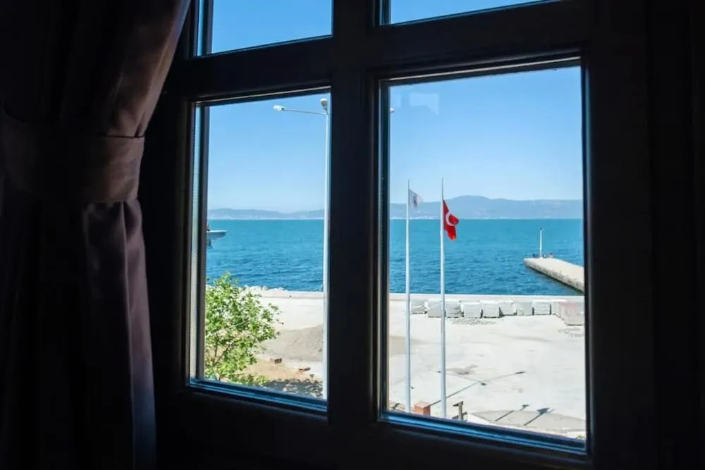 Deluxe Tek Büyük Yataklı Oda, Balkon, Deniz Manzaralı
