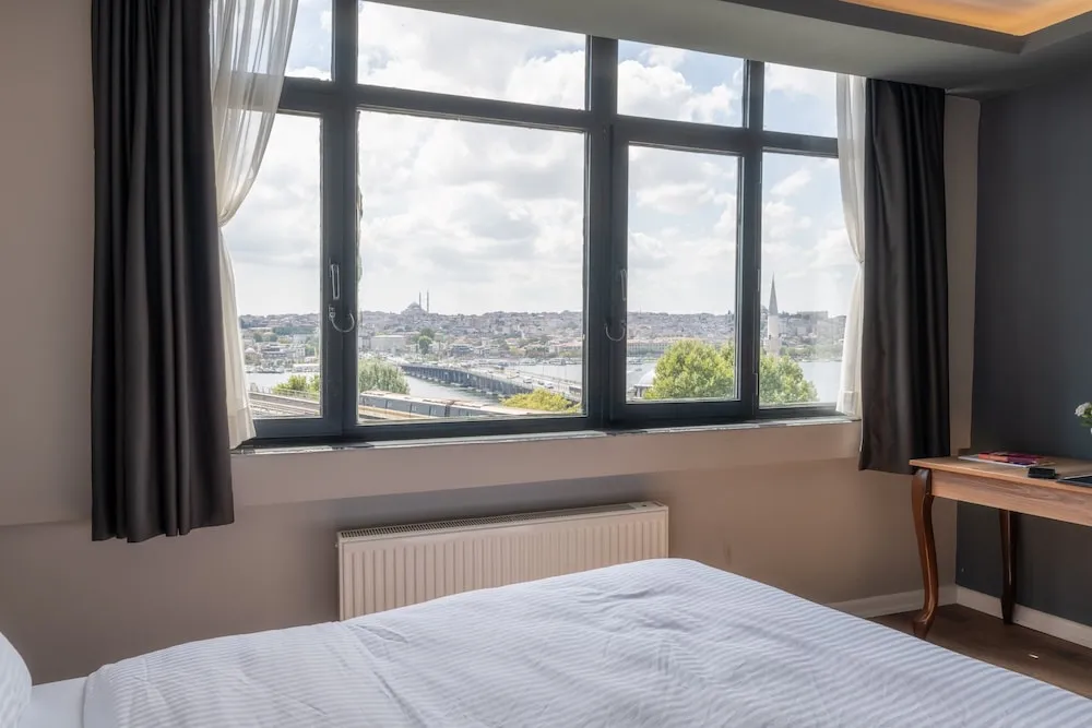 Deluxe Tek Büyük Yataklı Oda, Deniz Manzaralı