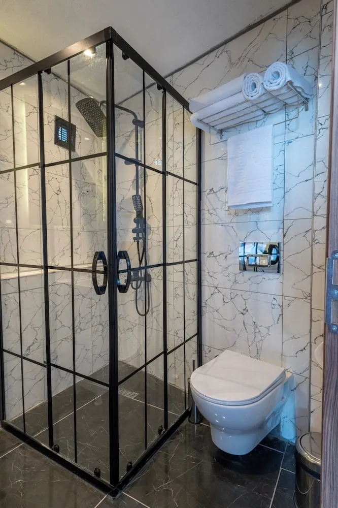 Deluxe Tek Büyük Yataklı Oda, Deniz Manzaralı