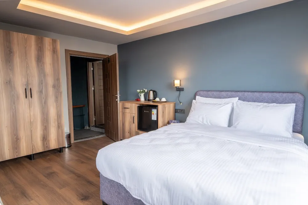 Deluxe Tek Büyük Yataklı Oda, Deniz Manzaralı