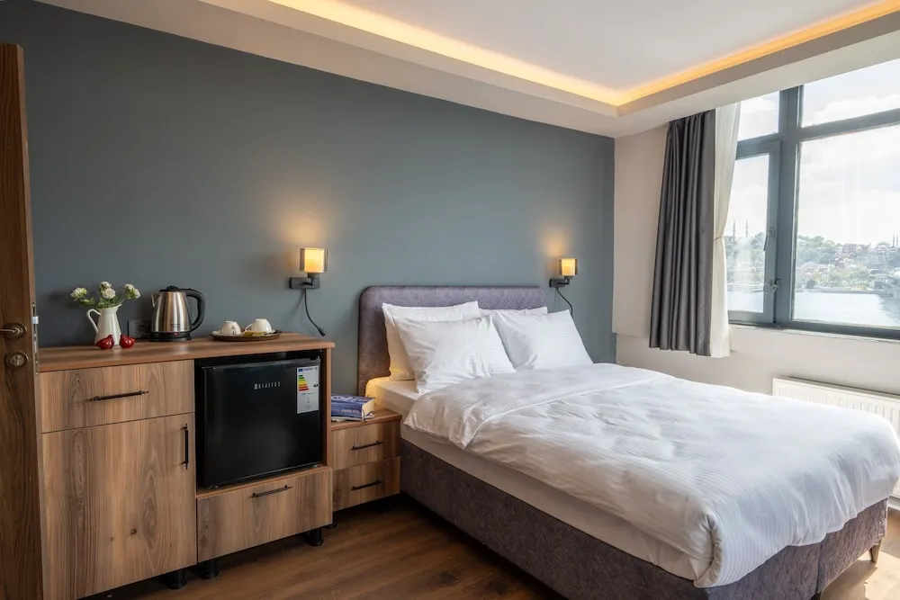 Deluxe Tek Büyük Yataklı Oda, Deniz Manzaralı