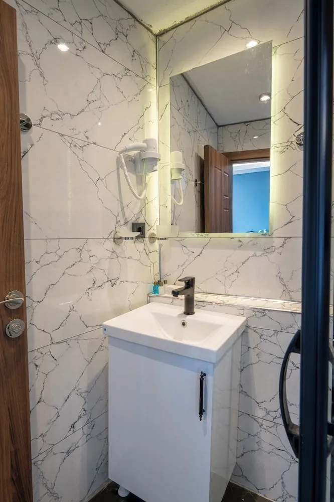 Deluxe Tek Büyük Yataklı Oda, Deniz Manzaralı