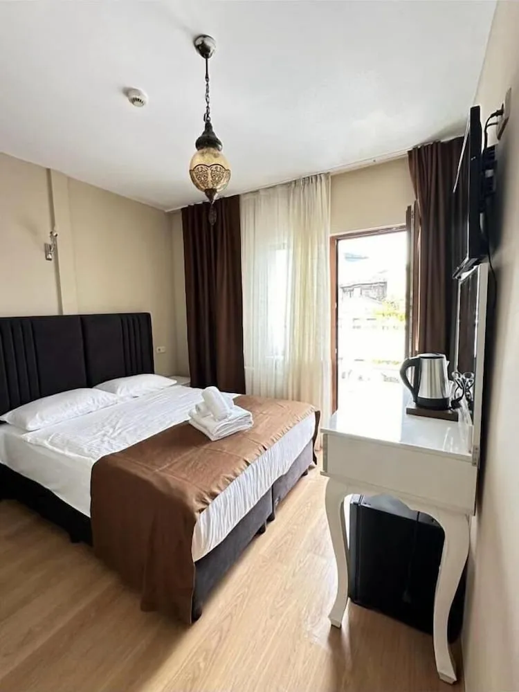 Deluxe Tek Büyük Yataklı Oda, Balkon