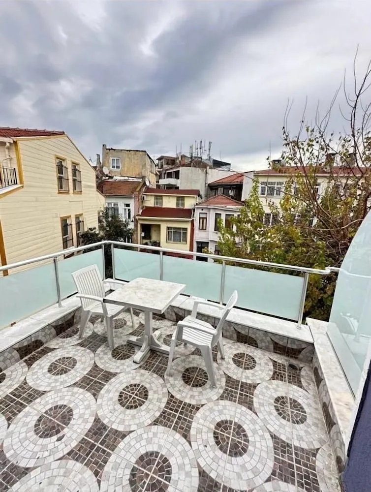 Deluxe Tek Büyük Yataklı Oda, Balkon