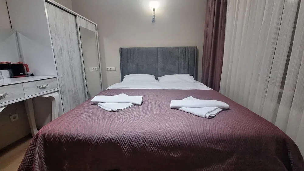 Standard Tek Büyük Yataklı Oda