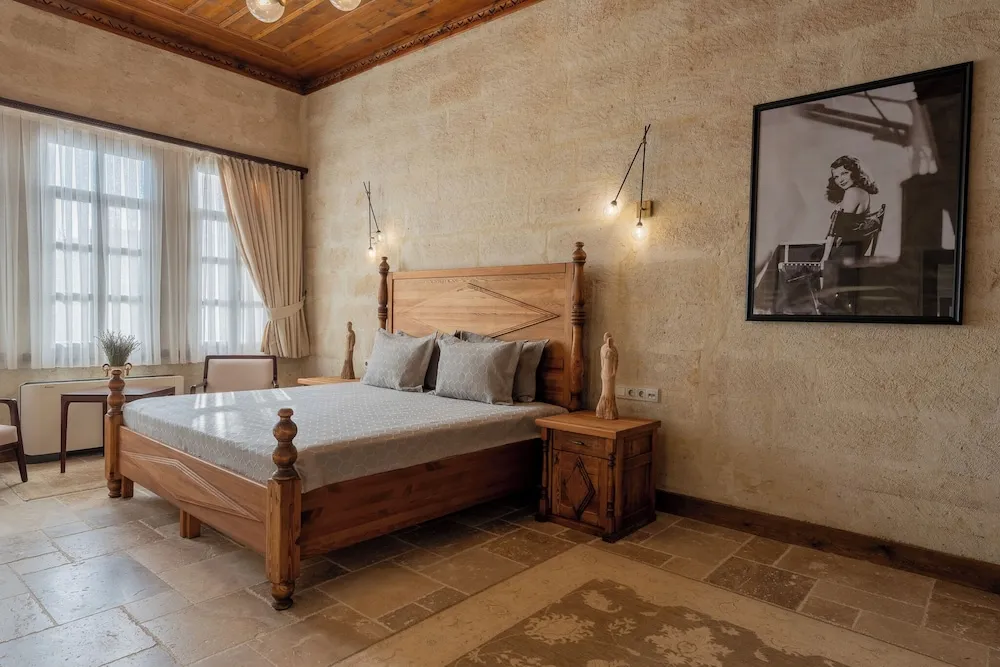 Pasha Suite