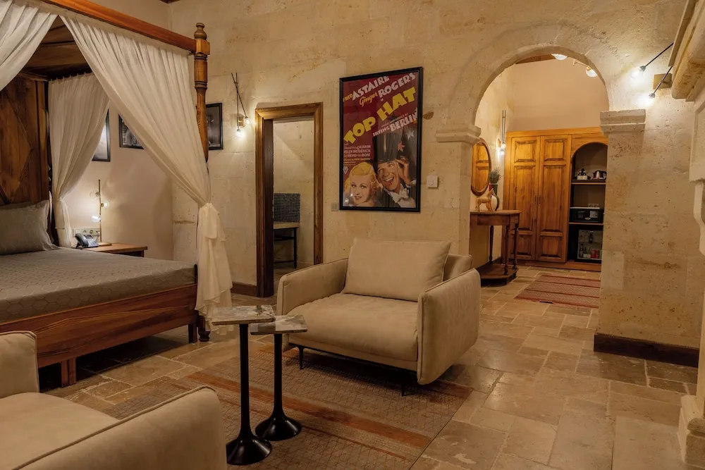 Stone Mansion Suite
