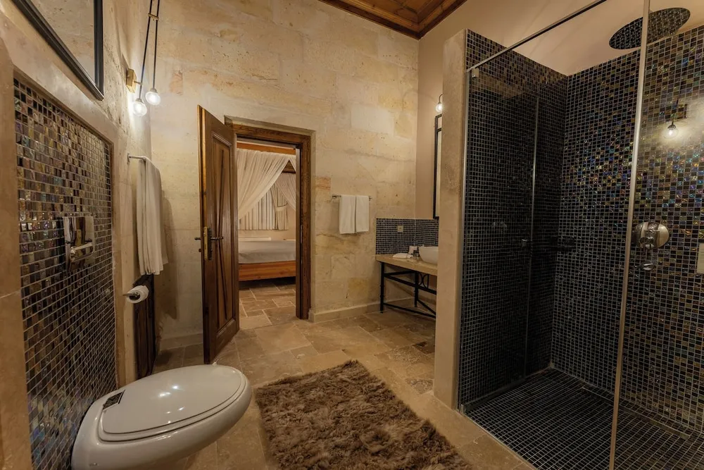 Stone Mansion Suite