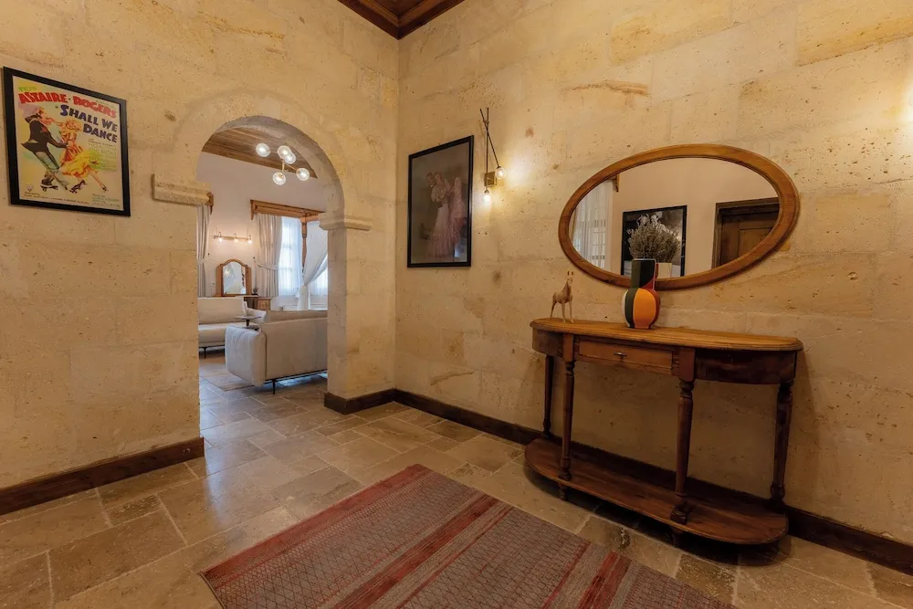Stone Mansion Suite