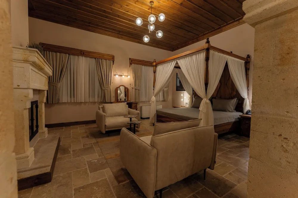 Stone Mansion Suite