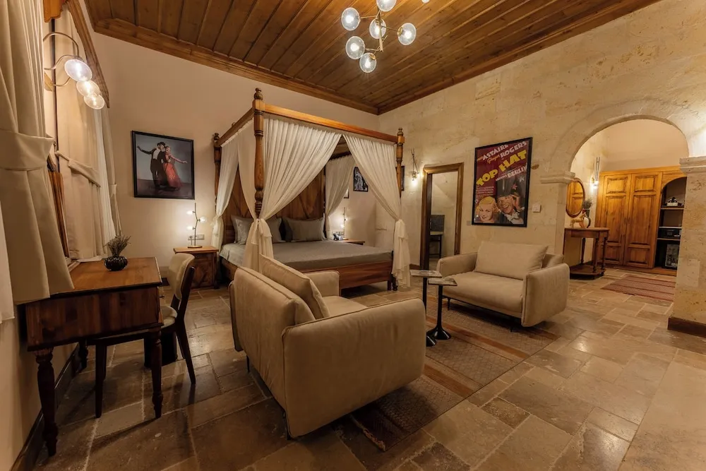 Stone Mansion Suite