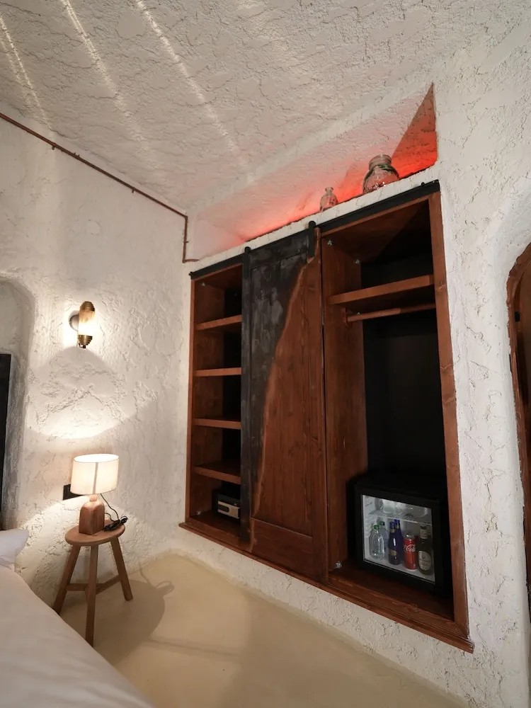 Classic Tek Büyük Yataklı Oda