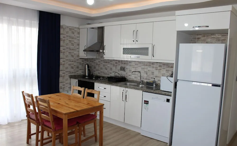Economy Apart Daire, Balkon, Bahçe Manzaralı