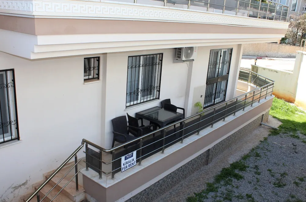 Economy Apart Daire, Balkon, Bahçe Manzaralı