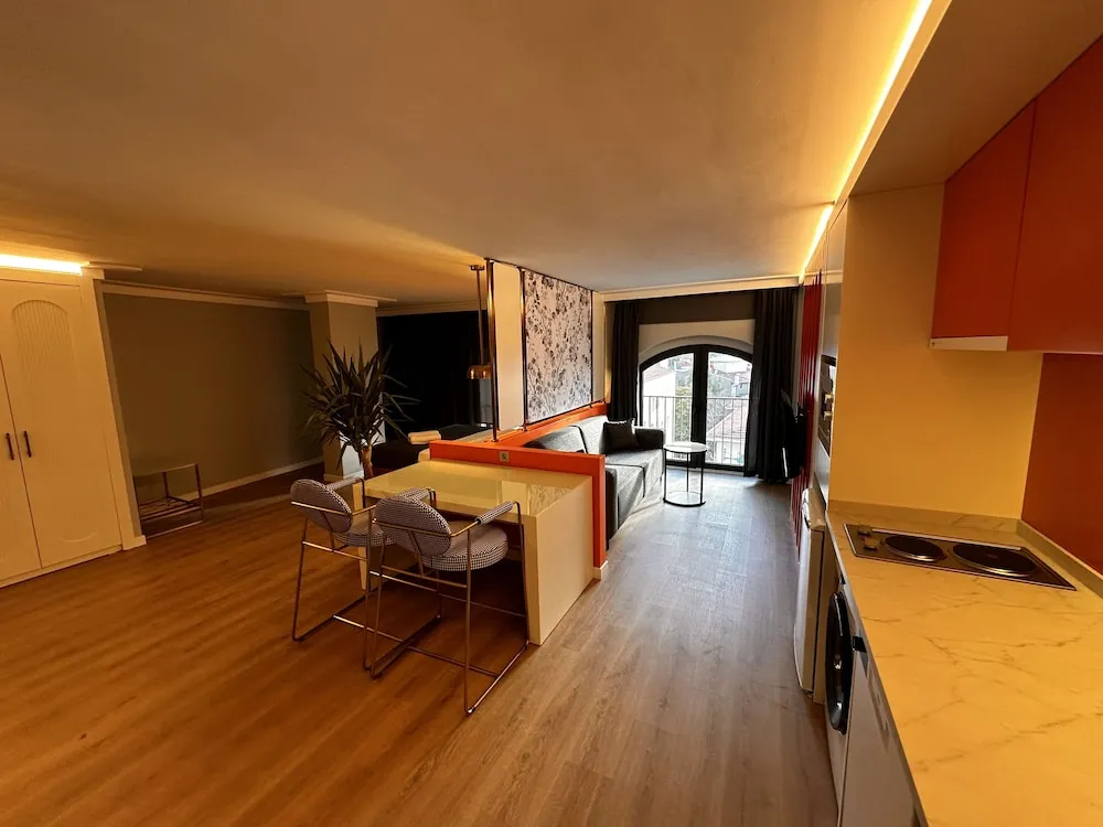Mutfaklı 1 oda, 1 salon