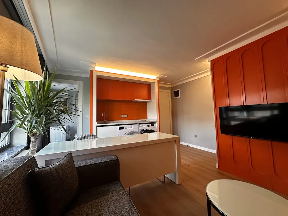 Mutfaklı 1 oda, 1 salon