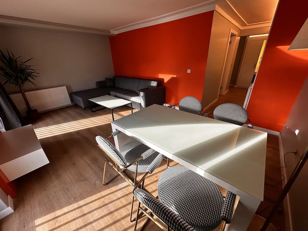 Mutfaklı 1 oda, 1 salon